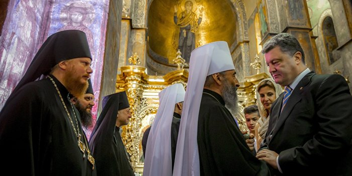 Порошенко заверил Церковь в невозможности легализации однополых браков на Украине