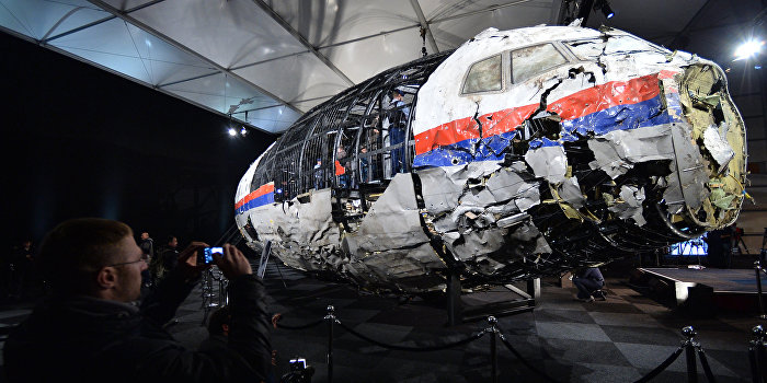 Как не расследовать трагедию MH-17: Ukraina.ru подвела итоги опроса читателей