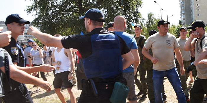 В воронке «Торнадо»: украинская власть не может совладать с добробатами