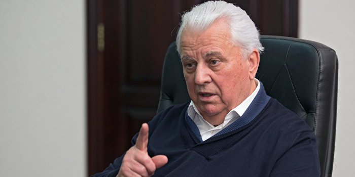 Первый президент Украины поздравил Путина с днем рождения