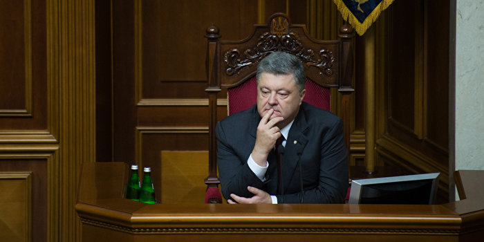 ПОРОШЕНКО ТРАВЯТ МИНСКОМ, УКРАИНЦЫ БЕГУТ ИЗ СТРАНЫ, КАК ПИЛЯТ КАРПАТСКИЕ «СМЕРЕКИ»