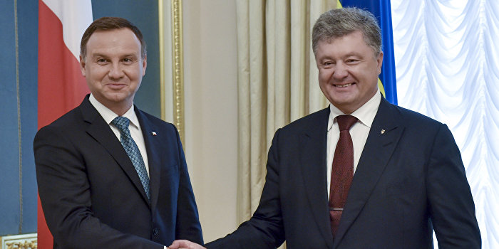Порошенко отправляется с официальным визитом в Польшу