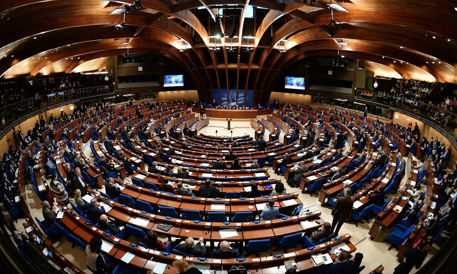 Глава Европарламента потребовал от Порошенко уважать права языковых меньшинств