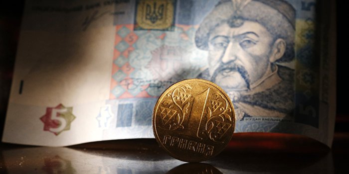 Национализация «ПриватБанка»: магазины уходят в нал