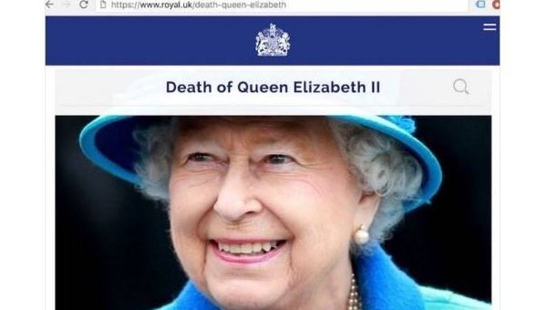 В Букингемском замке опровергли информацию о смерти королевы