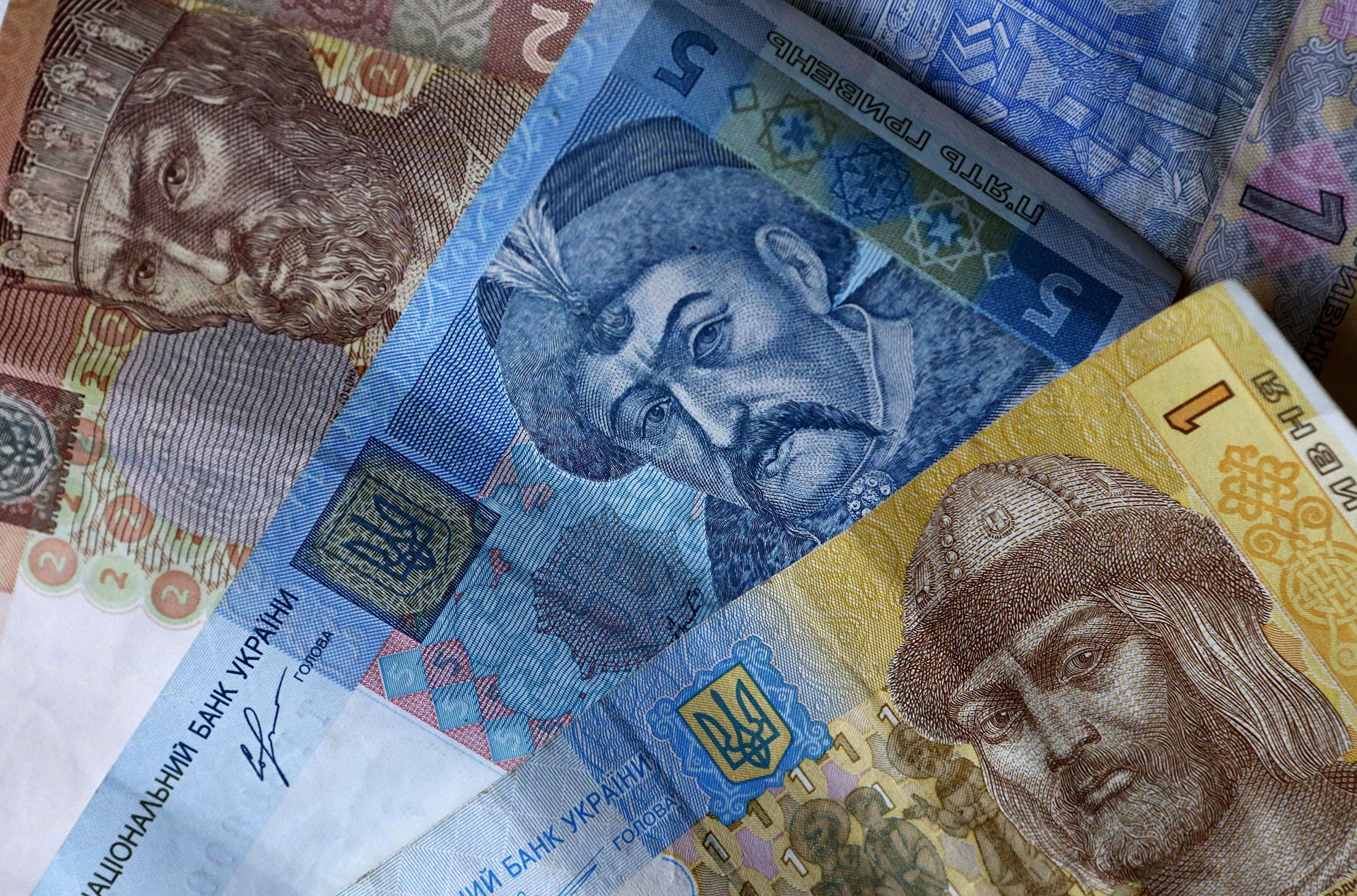 Компании Порошенко заработали на государственных тендерах почти 30 миллионов гривен