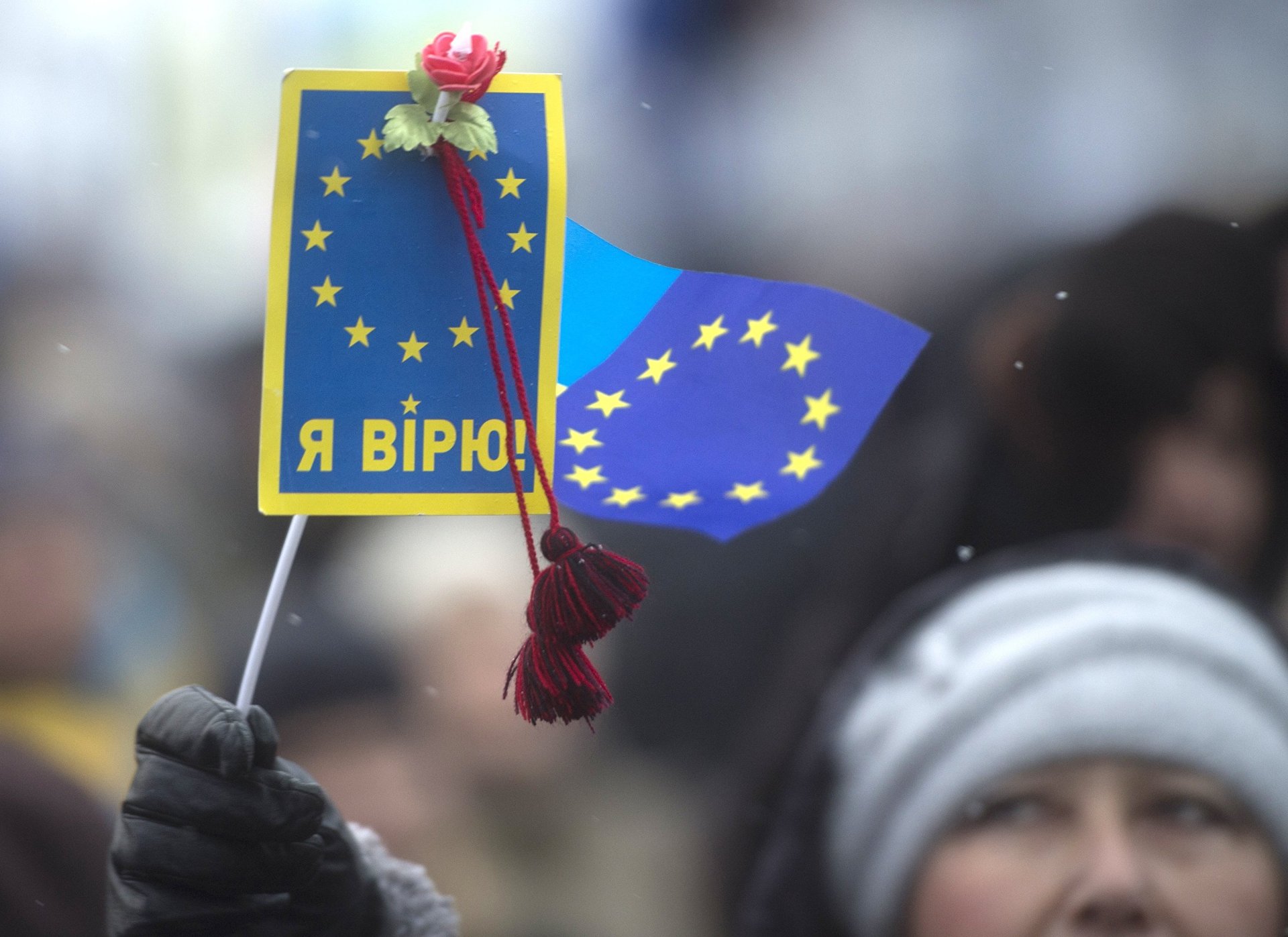 Более половины украинцев поддерживают вступление в ЕС и НАТО