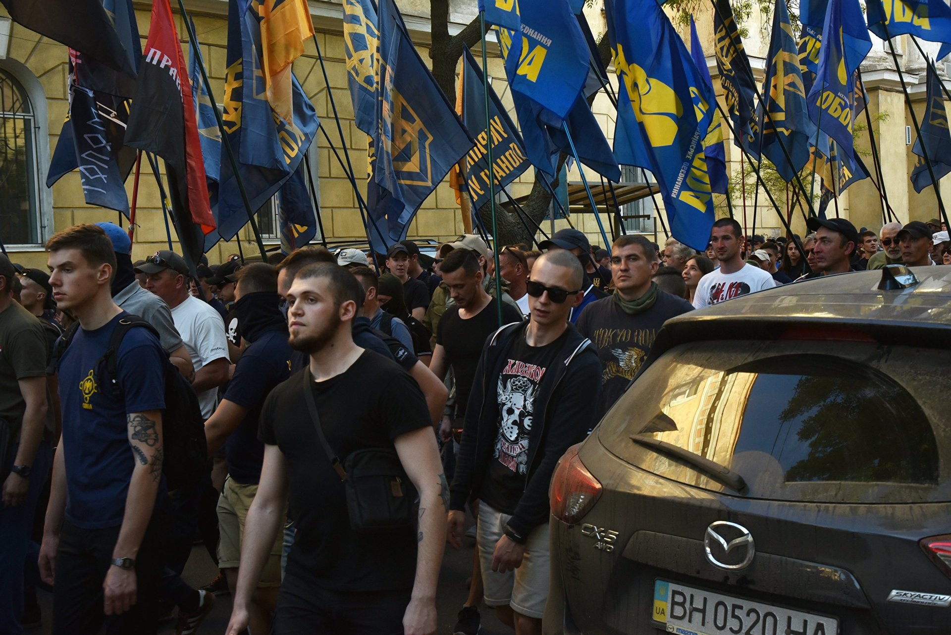 Украинский национализм история возникновения. Украинские националисты. Украинские националисты фото. Националисты в Одессе.